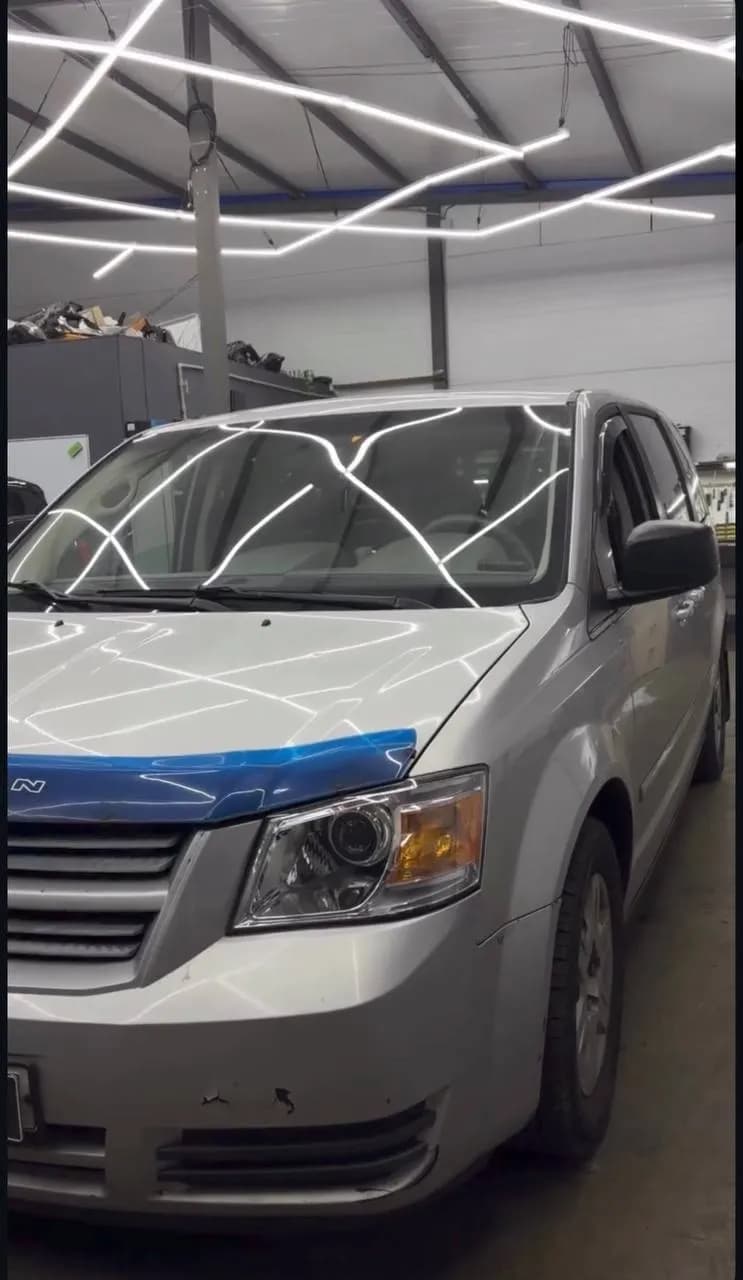 Dodge Caravan: установили bi-led модули, отполировали и оклеили фары защитной плёнкой