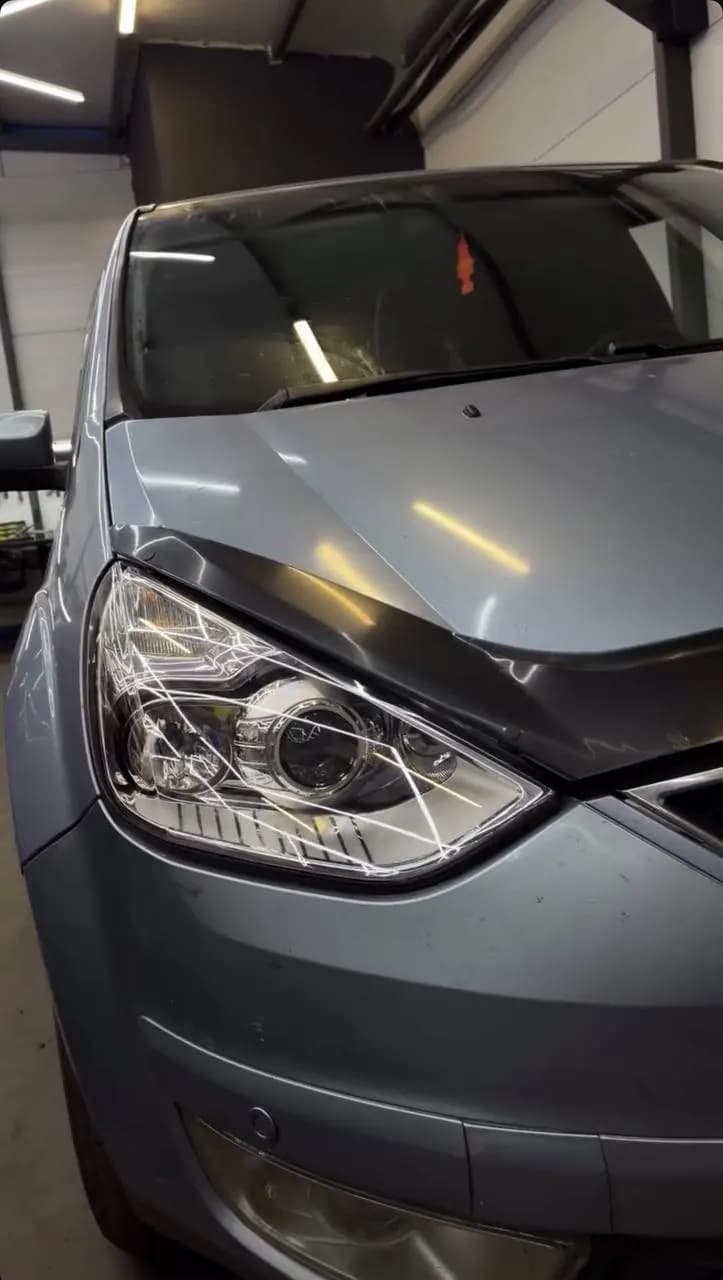 Ford Galaxy: установили bi-led модули, отполировали и оклеили фары защитной плёнкой