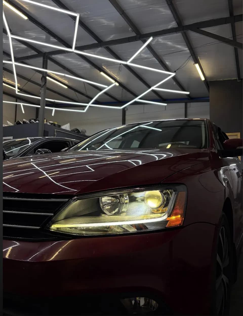 Volkswagen Jetta: установили bi-led модули, отполировали и оклеили фары защитной плёнкой